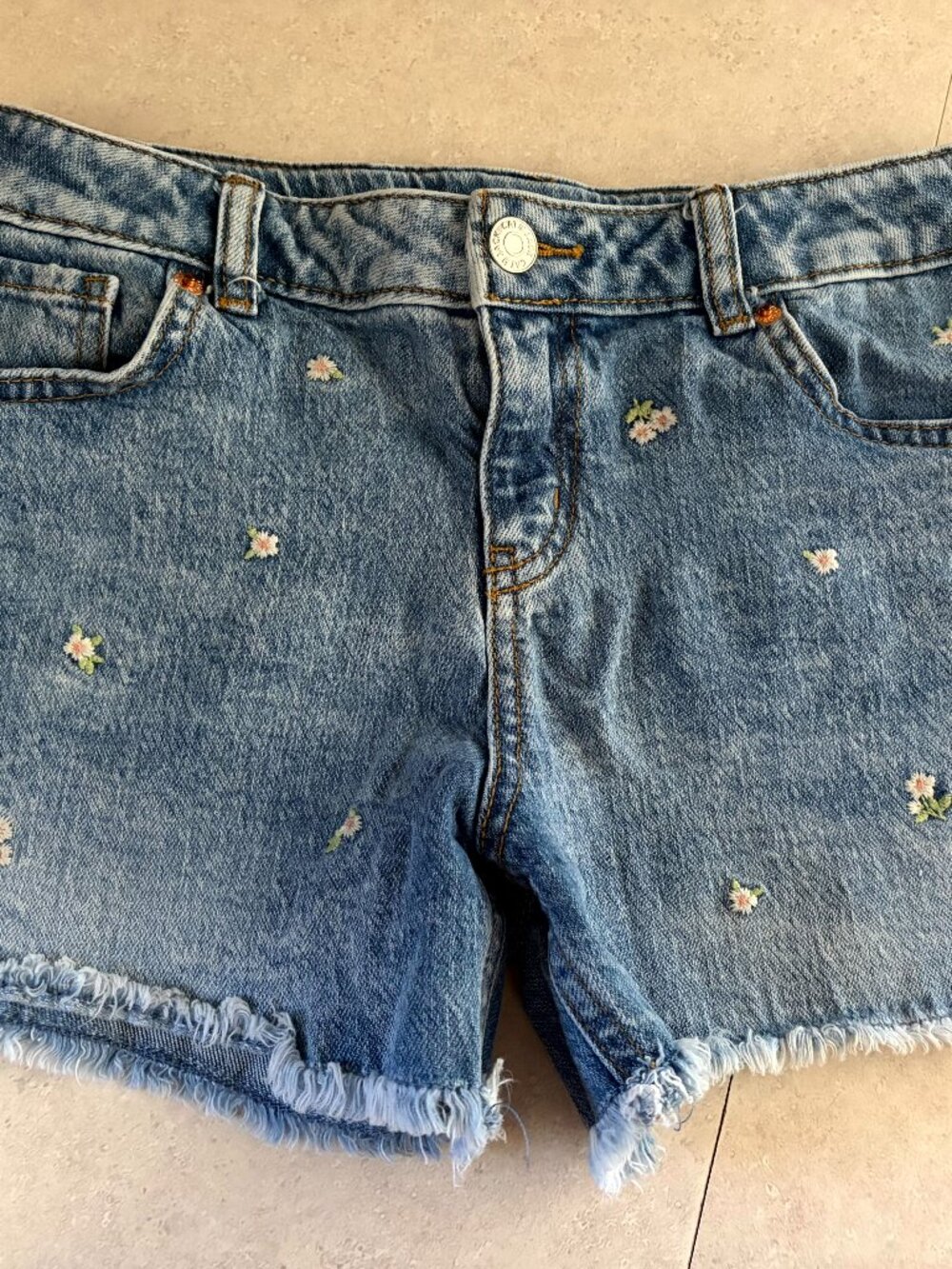 Cat & Jack Grils Denim Jean Shorts Size L (10-12) Embroidered Flowers